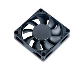 Вентилятор Akasa Auto Thermal 70x70x15мм, 3000(32°C)-6000(45°C)rpm, 29-46.5dBa, 40-80m3/h, 2.2-8.9 mmH2O, Ball,3-pin (AK-179BKT-C) 34346