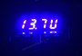 Зарядное устройство а/м 12/24V -> USB 5V 2 выхода, 3.1A (Blue LED индикатор напряжения, силы тока, температуры) 31543 - фото 12947